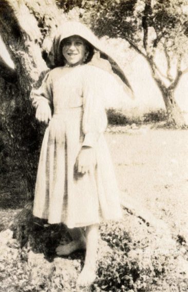 Korfu alte Fotos - ein Mädchen um 1920