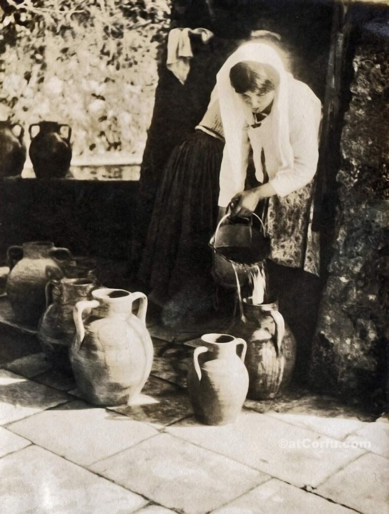 Korfu alte Fotos - ein Mädchen um 1920