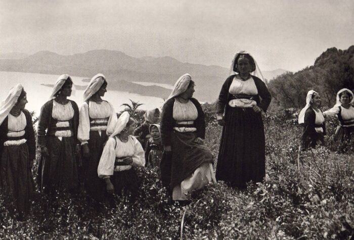 Korfiot Mädchen auf dem Lande 1903
