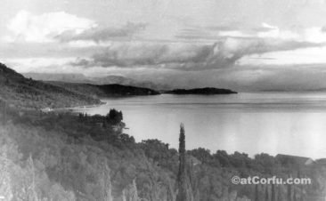 Benitses - Blick von Parmenidis Hügeln um 1940