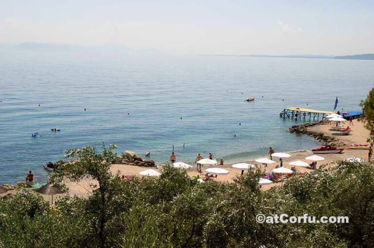 Benitses, Strand unter San Stefano