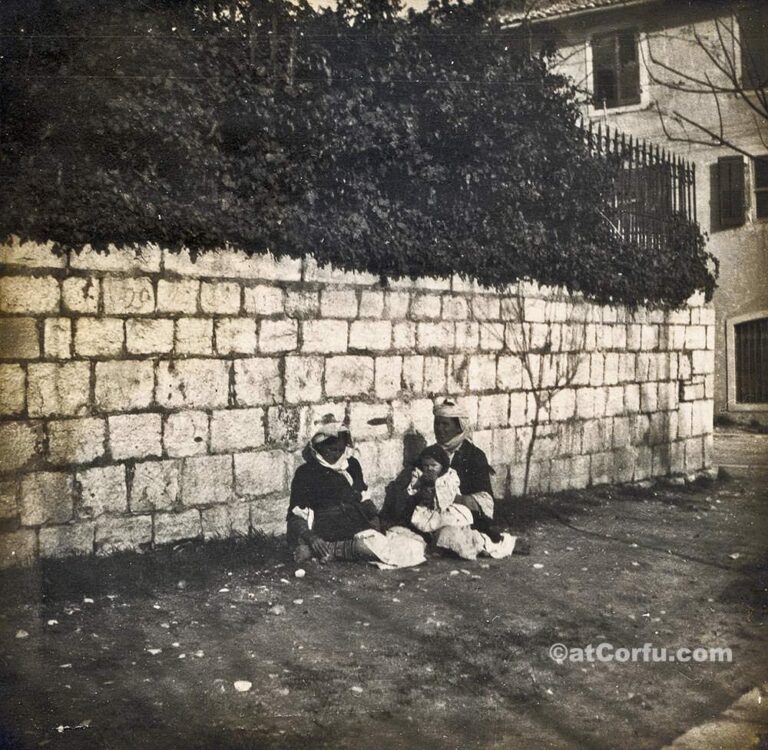 Korfu alte Fotos-Frauen von 1912