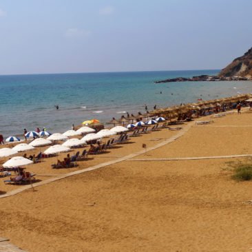 Gardenos Strand im Südwesten von Korfu