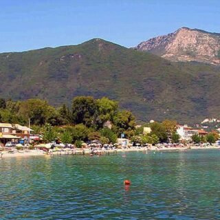 Ipsos Korfu Resort und langer Kieselstrand