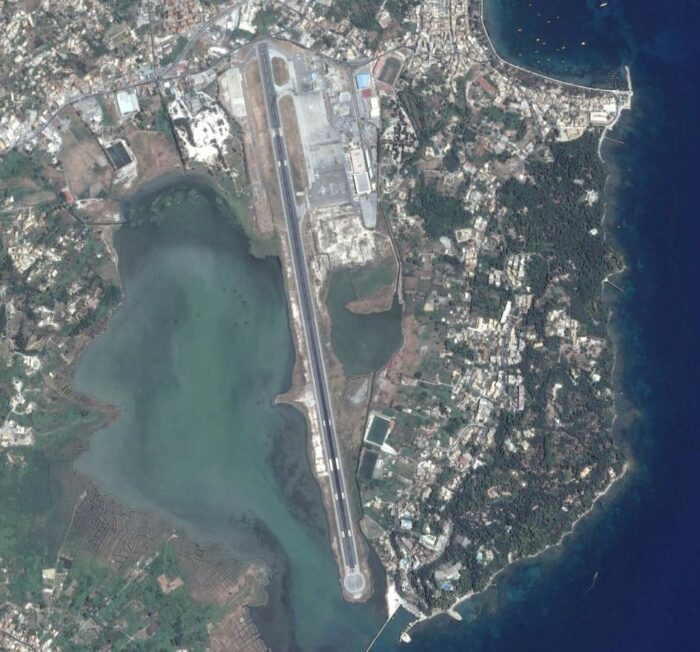 Korfu Flughafen von Google