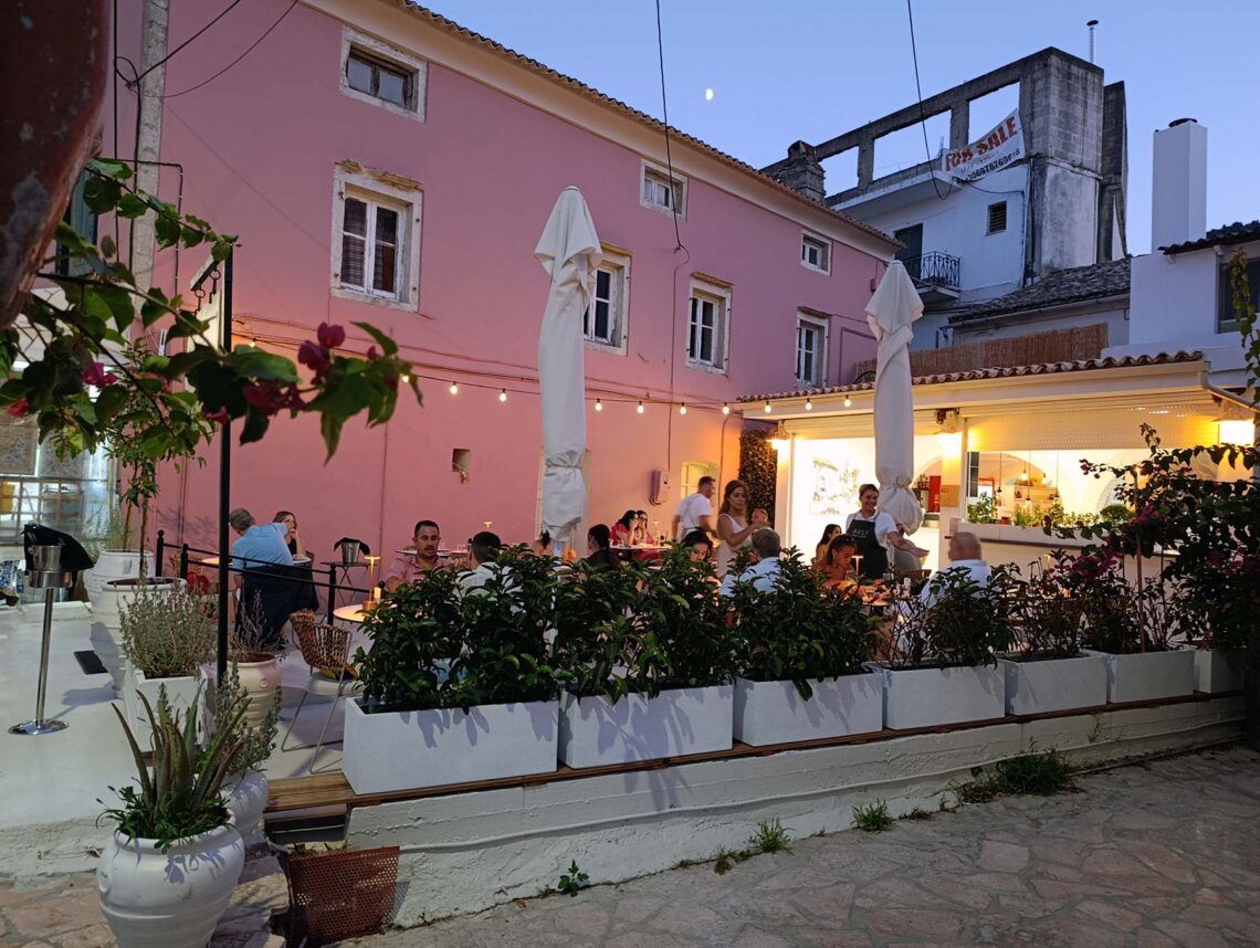 Avli Restaurant - Außenbereich