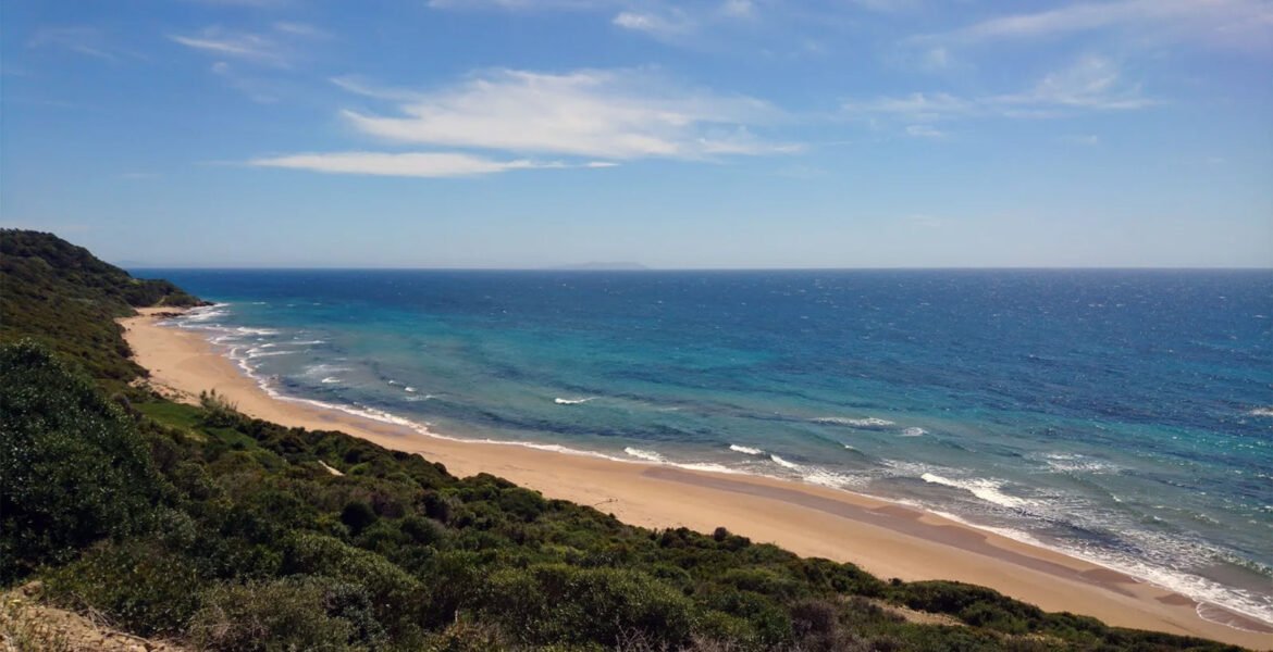 Großer Strandtanz auf Kretika auf Korfu