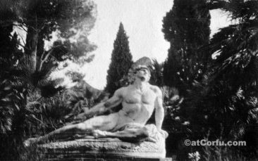 Παλιές φωτογραφίες της Κέρκυρας-Αγαλμα Αχιλλέα
