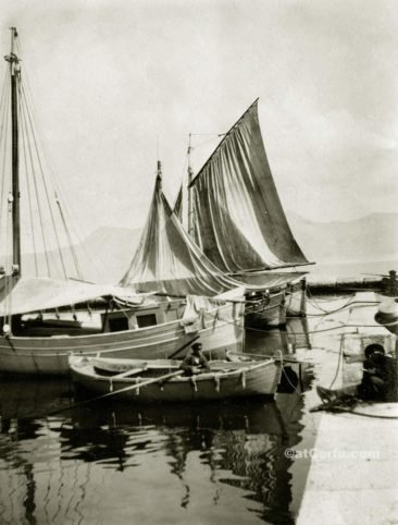 Παλιές φωτογραφίες της Κέρκυρας- ψαράδικα στο λιμάνι