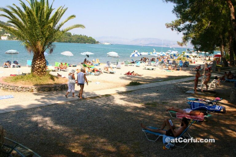 Κέρκυρα φωτογραφίες, παραλία στα Γουβιά