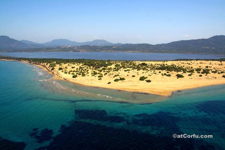 Κέρκυρα φωτογραφίες - η άκρη ανάμεσα Χαλικούνα και Ίσσο