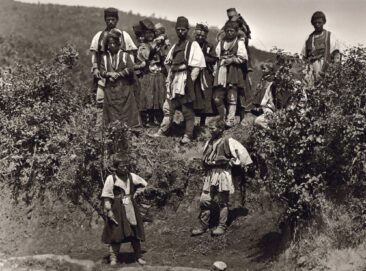 1913 χωρικοί στη μεσογέφυρα Κόνιτσας