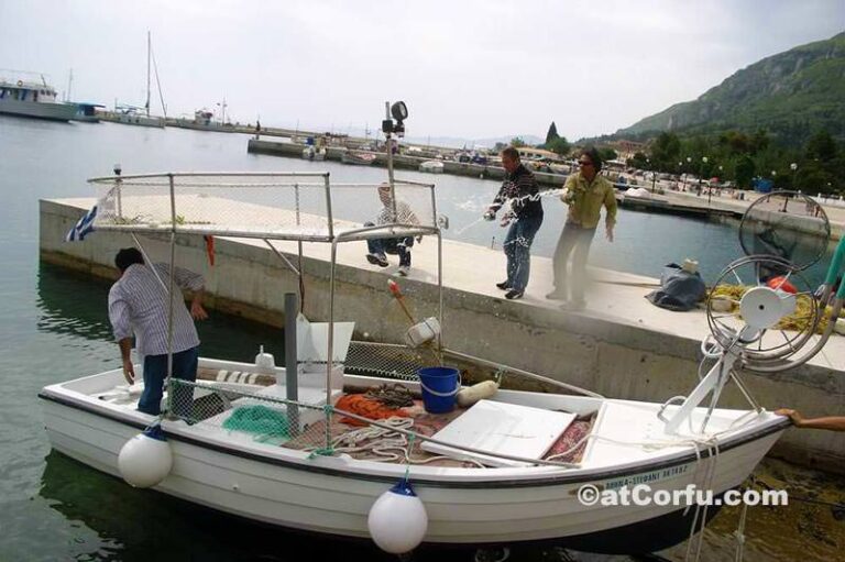 Μπενίτσες, η βάρκα του Μιχάλη Αντύπα