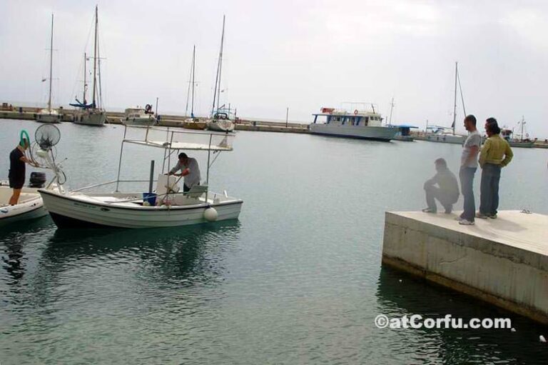 Μπενίτσες, η βάρκα του Μιχάλη Αντύπα