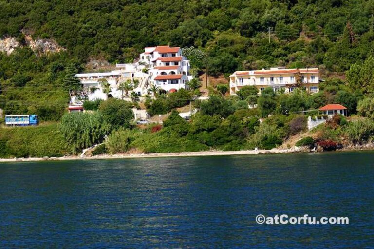 Μπενίτσες, ένα ξενοδοχείο στα νότια