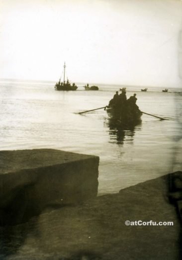 Μπενίτσες - Φεύγοντας από το λιμάνι για ψάρεμα το 1970
