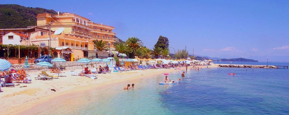 Παραλία Μπενιτσών στα παραθαλάσσια ξενοδοχεία