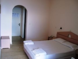 ξενοδοχείο Καρίνα στις Μπενίτσες - δωμάτια