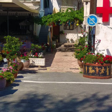 Το εστιατόριο Καπετάν Χταπόδης και ο δρόμος προς τα ρωμαϊκά λουτρά