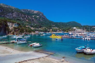 Παραλία στην Παλαιοκαστρίτσα