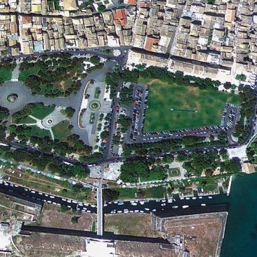 Κέρκυρα - η πλατεία Σπιανάδα από το google earth