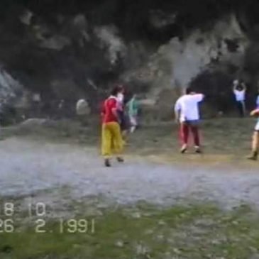Ποδοσφαιρικός αγώνας μεταξύ παλαιμάχων και νέων το 1991