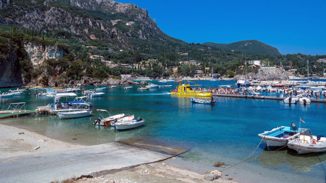Παραλία στην Παλαιοκαστρίτσα