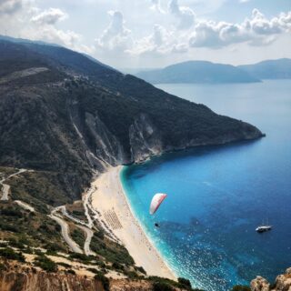 Παραλίες στα Σμαραγδένια Νησιά του Ιονίου