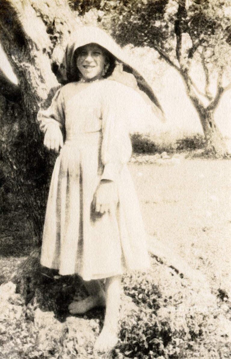 A girl at 1920