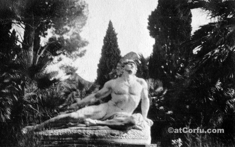 Achilles Statue