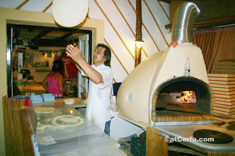 Pizza Kavouras