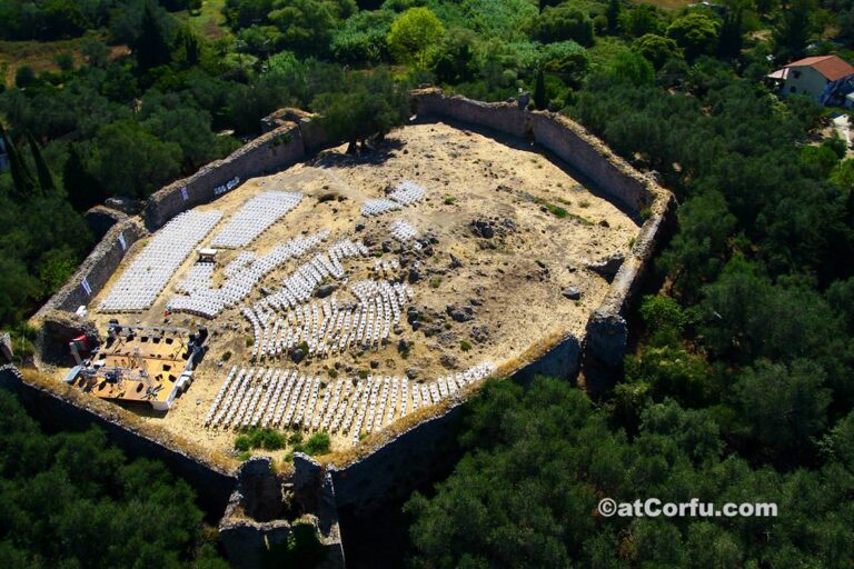 Gardiki Castle top