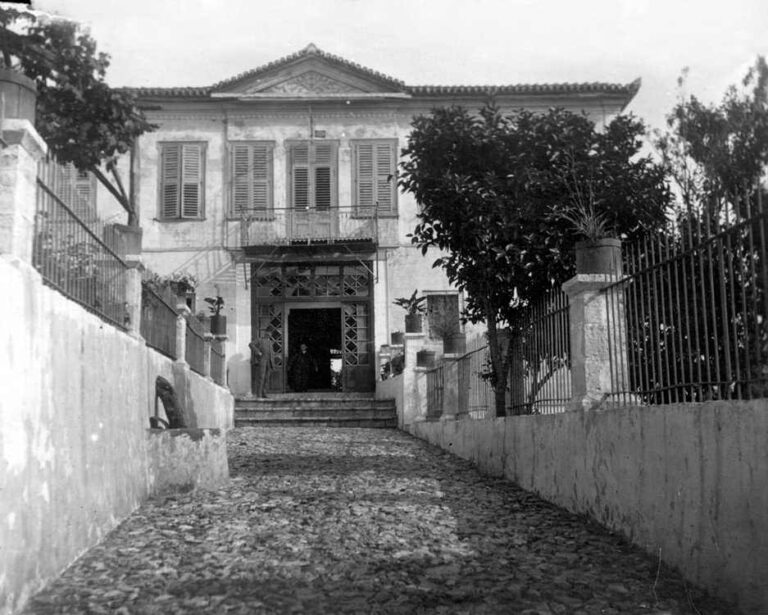 House of Riggas in Paramythia