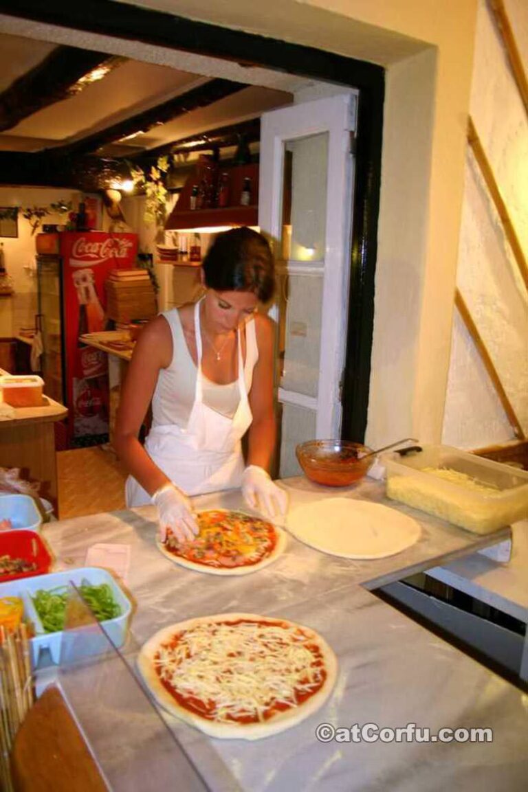 Kavouras Pizza