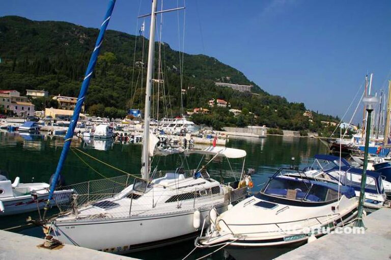 Benitses port