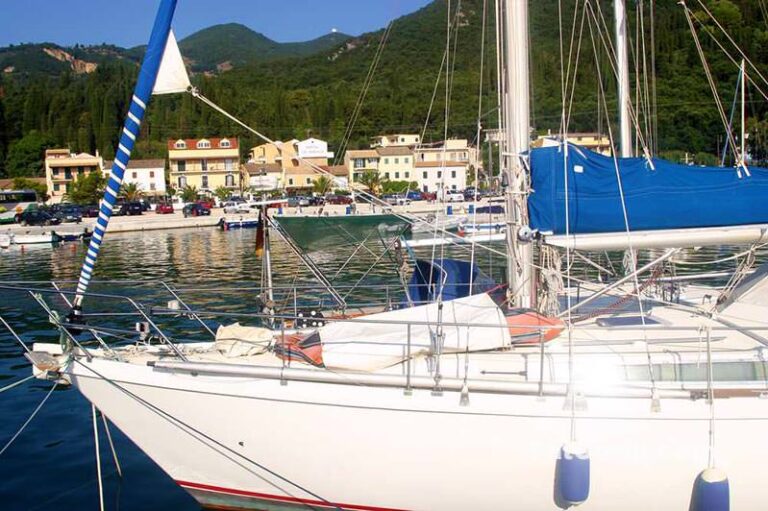 Benitses port