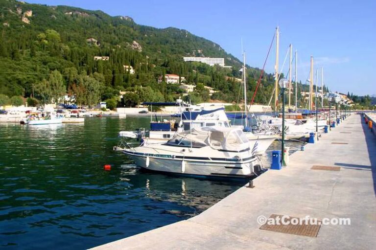 Benitses port
