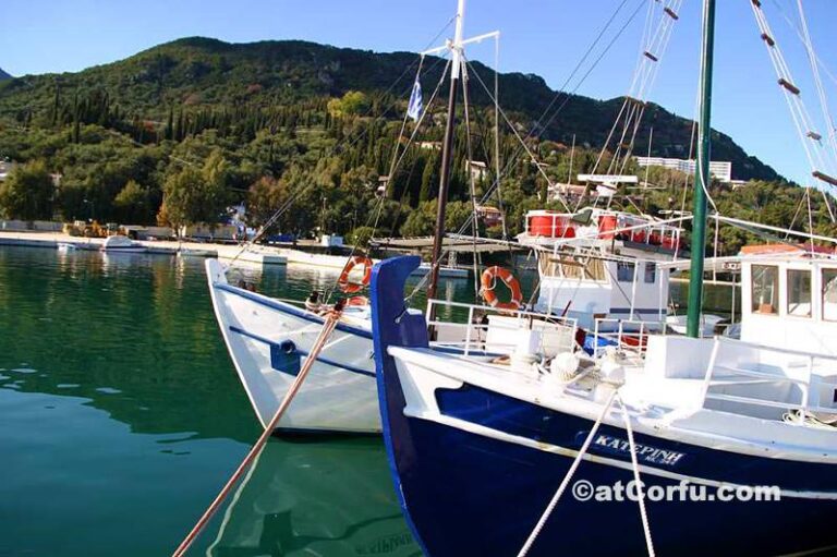 Benitses port