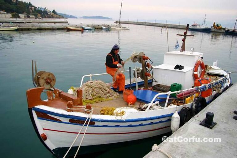 Benitses port
