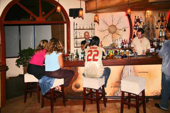 Benitses Sunshine bar