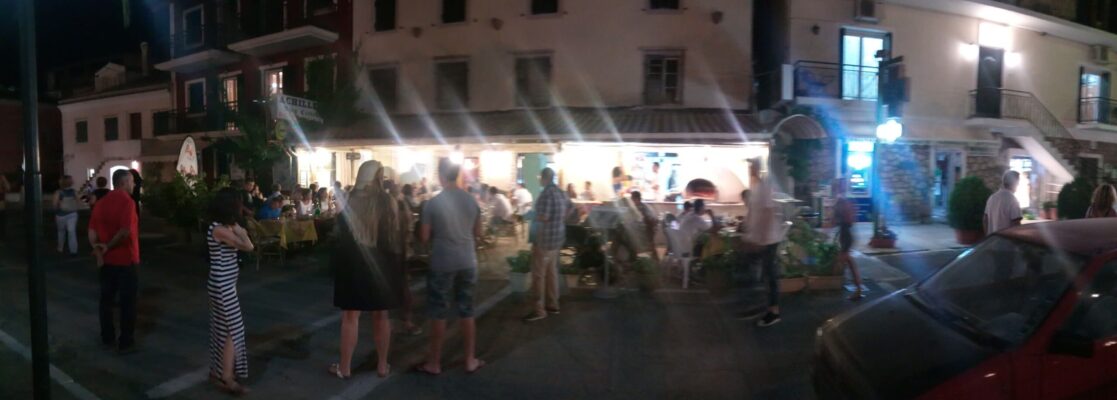 Pizza Kavouras in Benitses Corfu 2017