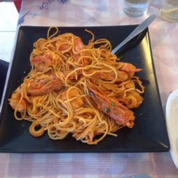 Spaghetti with shrimps by Captain Octopus