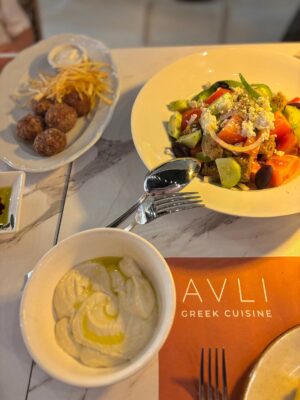 Avli-Meatballs and salad