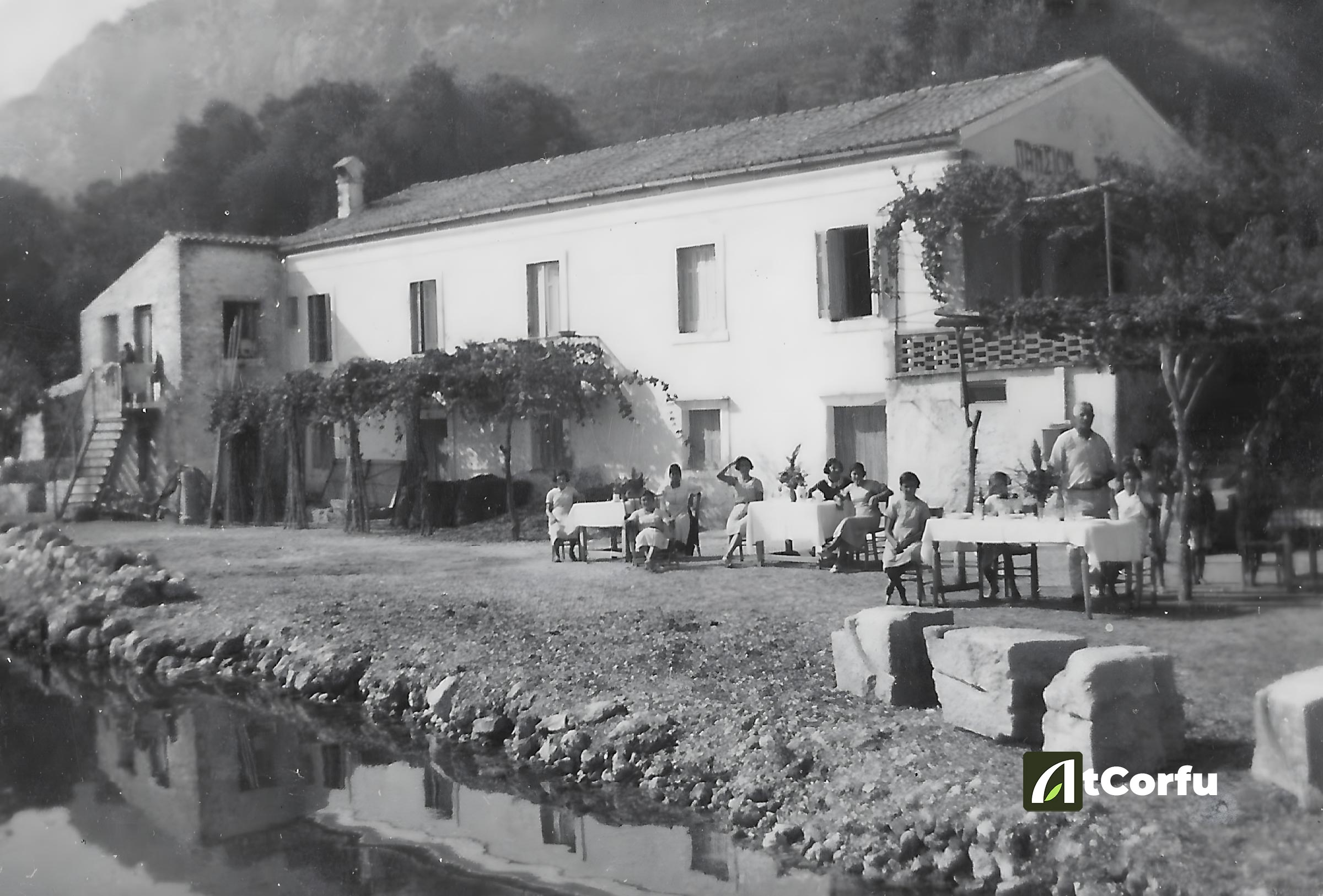 avra hotel