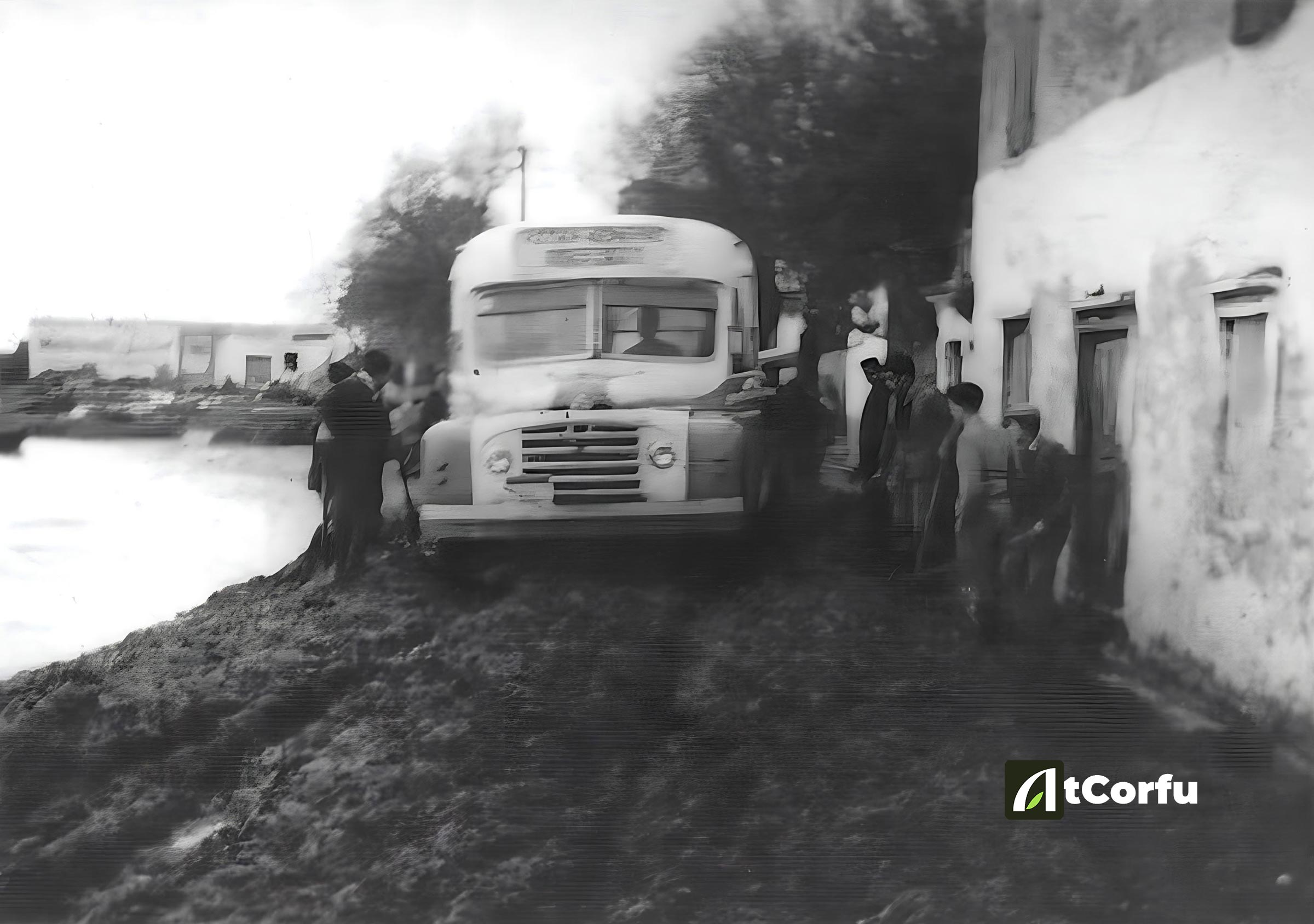 skaloma bus in seaweeds 1960